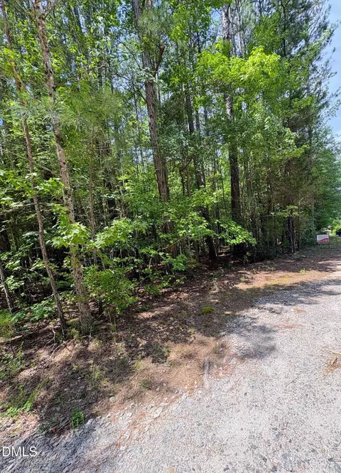 000 Sarah Ln, Henderson, NC 27537
