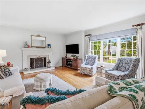 Living - 714 Chestnut Dr, Smithfield, NC 27577 photo 1 of 5