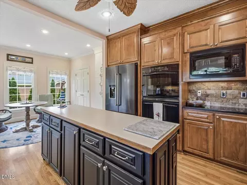 Kitchen - 714 Chestnut Dr, Smithfield, NC 27577 photo 6 of 7