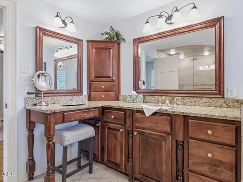 Bath - 714 Chestnut Dr, Smithfield, NC 27577 photo 3 of 6