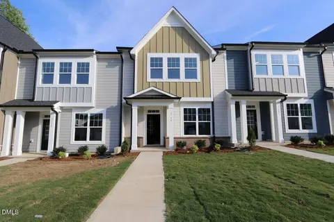 3119 Cathedral Comb Dr #270, Apex, NC 27502