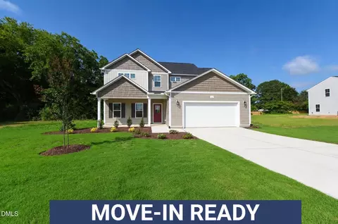 202 Baxley Dr, Dunn, NC 28334