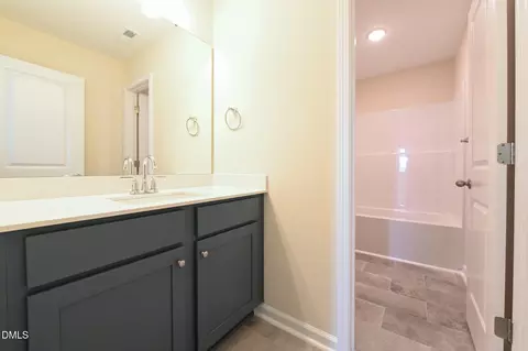 Bath - 202 Baxley Dr, Dunn, NC 28334 photo 2 of 3