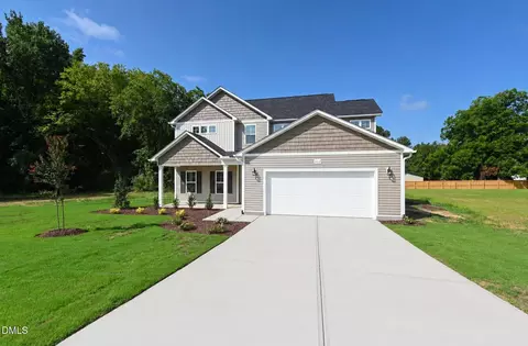 Exterior - 202 Baxley Dr, Dunn, NC 28334 photo 2 of 4