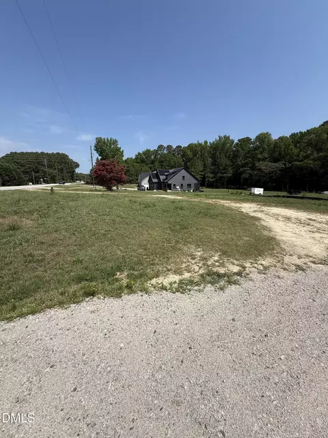 7500 Rabbit Meadow Ln, Zebulon, NC 27597
