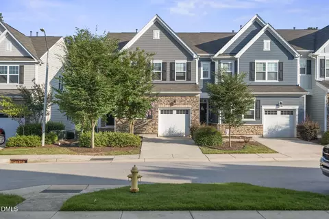 229 Daisy Grove Ln, Holly Springs, NC 27540