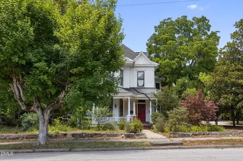 305 N Main St, Louisburg, NC 27549