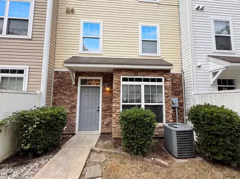 321 Gilman Ln #109, Raleigh, NC 27610