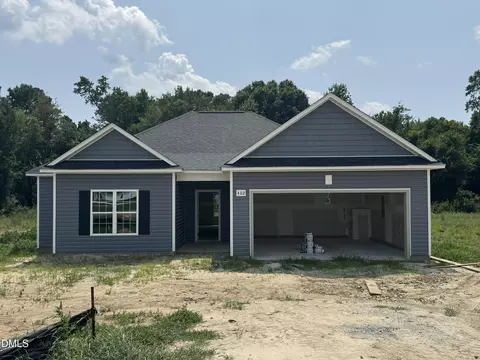 402 Lyon Ests Dr, La Grange, NC 28551