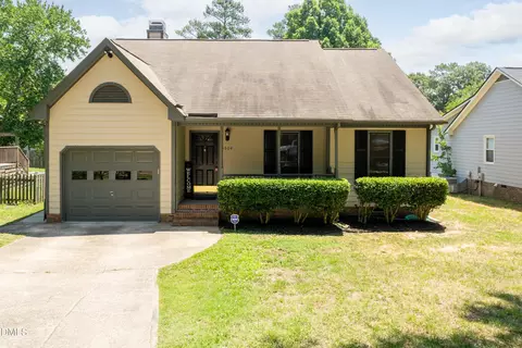 5604 Spring Pines Way, Raleigh, NC 27616