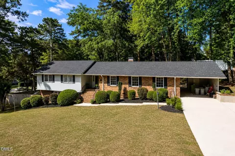 1901 Hillock Dr, Raleigh, NC 27612