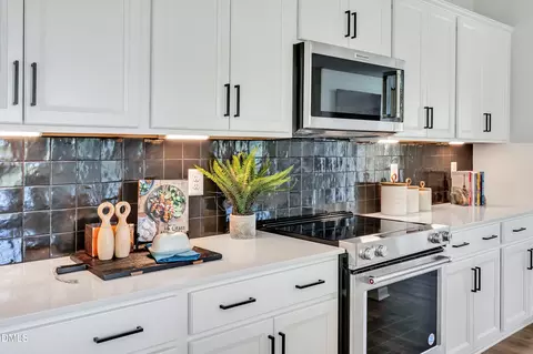 Kitchen - 34 White Azalea Way, Benson, NC 27504 photo 4 of 4