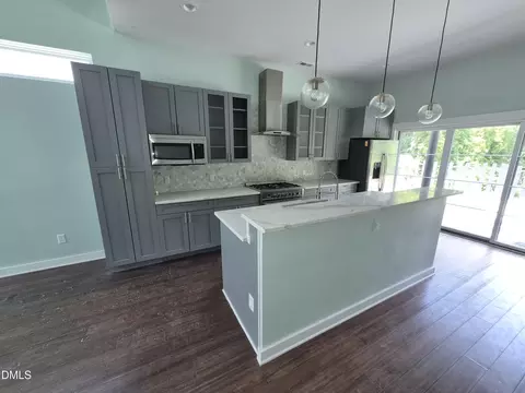 Kitchen - 603 Lee St, Durham, NC 27701 photo 2 of 3
