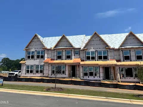 711 Trailboard Rd, Fuquay Varina, NC 27526