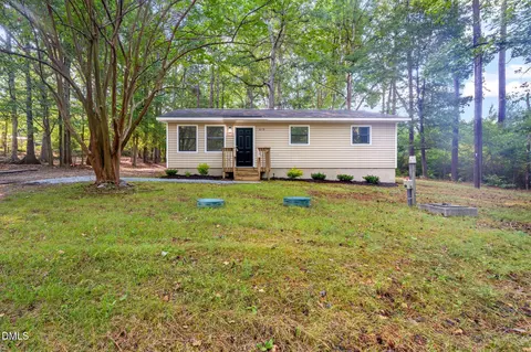 613 Locust Rd, Hillsborough, NC 27278