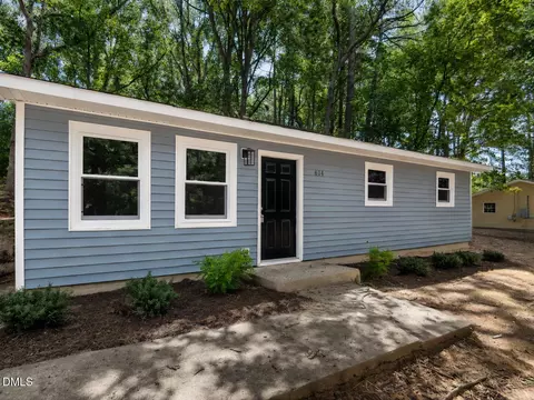 614 Locust Rd, Hillsborough, NC 27278