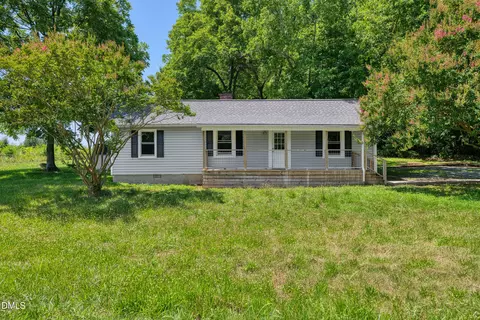4956 Thom Rd, Mebane, NC 27302