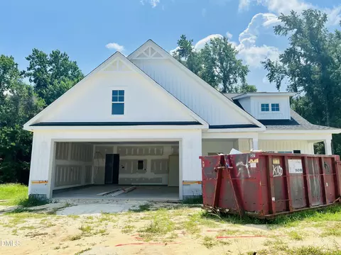 312 Creeks Edge Dr, Pikeville, NC 27863