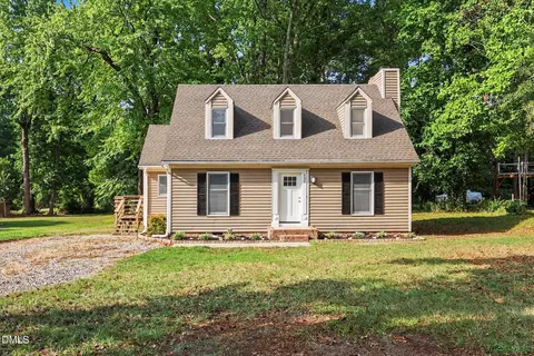 930 Meadowbrook Dr, Garner, NC 27529