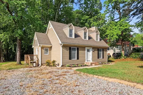930 Meadowbrook Dr, Garner, NC 27529 photo 3
