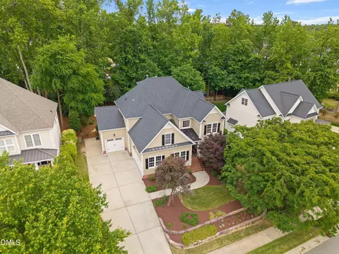 5707 Highcroft Dr, Cary, NC 27519