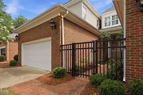 3412 Sir Colleton Ct, Raleigh, NC 27612