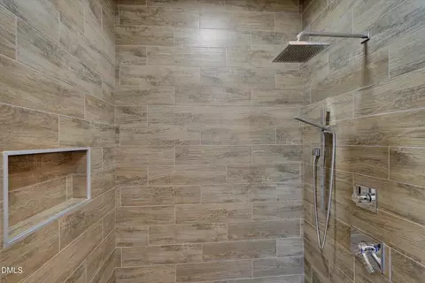 Bath - 4124 Edenton Ln, Durham, NC 27707 photo 5 of 6