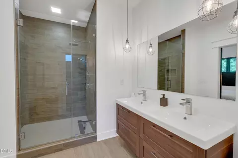 Bath - 4124 Edenton Ln, Durham, NC 27707 photo 2 of 6