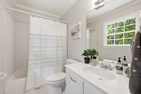 Bath - 5825 Ridgeview Rd, Durham, NC 27712 photo 1 of 3