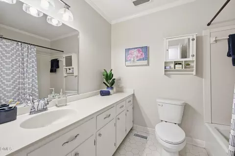 Bath - 5825 Ridgeview Rd, Durham, NC 27712 photo 3 of 3