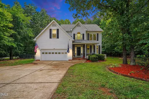 105 Highview Dr, Youngsville, NC 27596