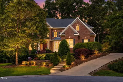 3901 Orchard Point Ct, Apex, NC 27539