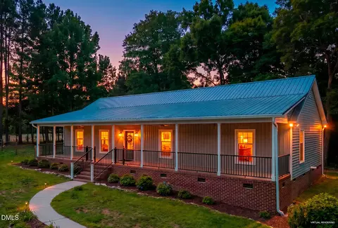 2714 White Smith Rd, Siler City, NC 27344
