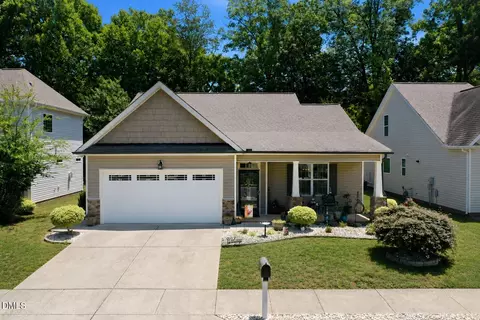 1407 Yellow Wood Dr, Mebane, NC 27302
