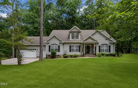 6086 Dunes Dr, Sanford, NC 27332