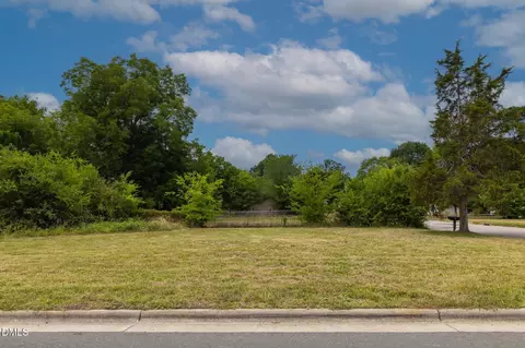 613 Broad St, Oxford, NC 27565