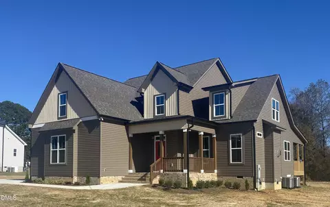 15 Eagle Chase Dr, Youngsville, NC 27596