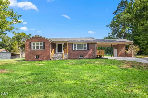 5819 Scarlet Oak Dr, Mcleansville, NC 27301