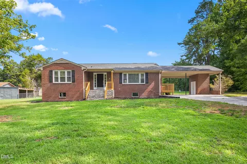 5819 Scarlet Oak Dr, Mcleansville, NC 27301