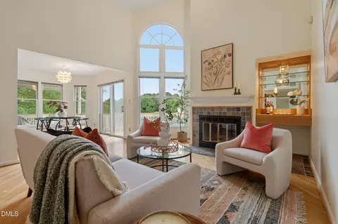 104 Homewood Dr, Chapel Hill, NC 27514