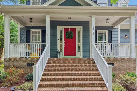 225 Brookberry Rd, Holly Springs, NC 27540