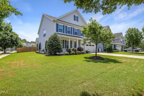 301 Atwood Dr, Holly Springs, NC 27540