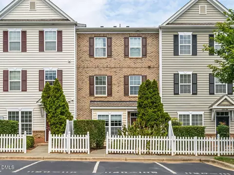 1120 Renewal Pl #105, Raleigh, NC 27603