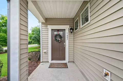 Exterior - 1007 Midtowne Way, Durham, NC 27713 photo 5 of 6