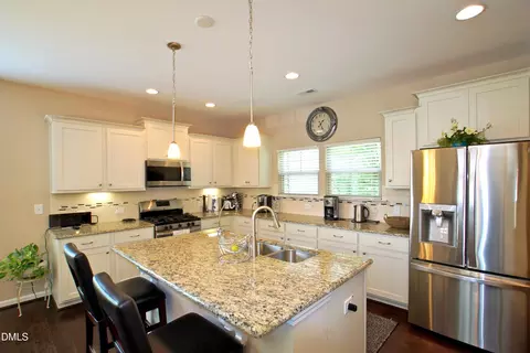 Kitchen - 1007 Midtowne Way, Durham, NC 27713 photo 3 of 5