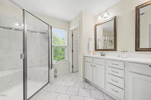 Bath - 1007 Midtowne Way, Durham, NC 27713 photo 1 of 7