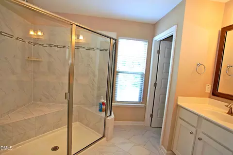 Bath - 1007 Midtowne Way, Durham, NC 27713 photo 7 of 7
