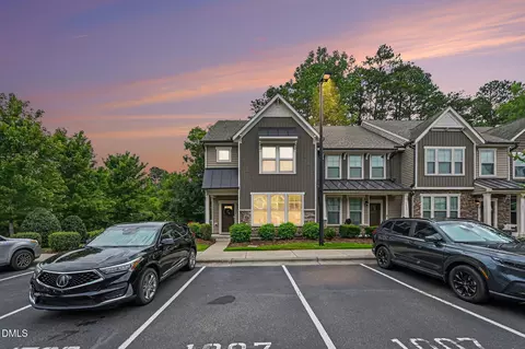 Exterior - 1007 Midtowne Way, Durham, NC 27713 photo 2 of 8