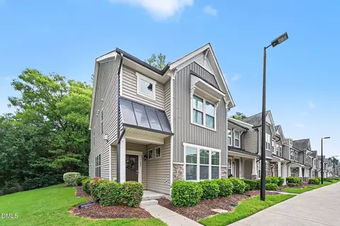 Exterior - 1007 Midtowne Way, Durham, NC 27713 photo 6 of 8