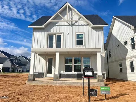 821 Fireship Rd, Fuquay Varina, NC 27526